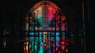 Cyberpunk building reflection palm trees - beeple free wallpaper