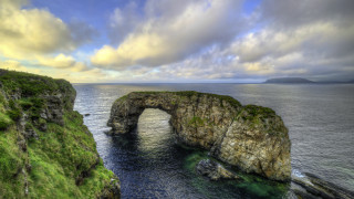 Large rock formation ocean arch - beautiful landscape free wallpaper for desktop