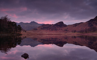 Mountain lake sunset clouds cityscape - rich moody colour free wallpaper