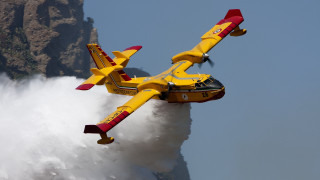 Yellow red plane mountain water - plane free wallpaper for desktop