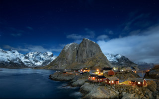 Mountain village night fullmoon aurora - a village free wallpaper for desktop