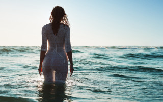 Woman ocean sun wind impressionist - dirk crabeth free wallpaper for desktop