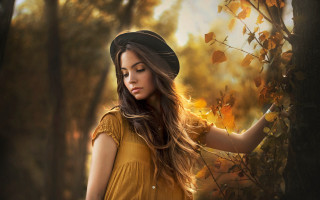 Woman hat woods autumn blurry - a woman in a hat free wallpaper