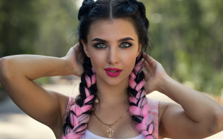 Pink black braid scarf portrait - eye free wallpaper for desktop