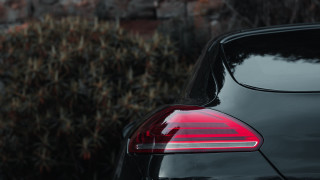 Car tail light bushes house - bush free wallpaper