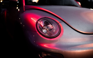 Car redlight retrofuturism neongirl longhair - a car in the background free wallpaper