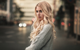 Woman blonde hair rain street - christen købke free wallpaper