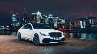 White mercedes neoclassic detailed city - neoclassicism free wallpaper