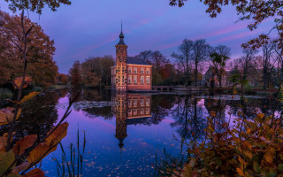 Building reflection pond dusk pink - dusk free wallpaper