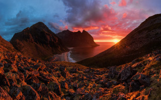 Sunset mountain lake autumn fire - a few mountain free wallpaper for desktop