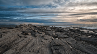 Rocky beach cloudy sky water 3 - adobe lightroom free wallpaper