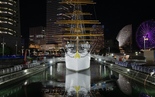 Harbor ferriswheel boat night cityscape - amano free wallpaper