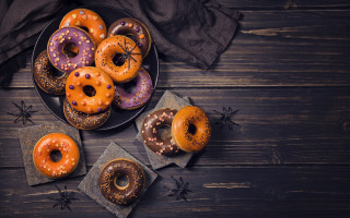 Donuts sprinkles table napkins halloween - sprinkle free wallpaper