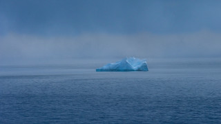 Iceberg foggy ocean blue sky - the middle of the ocean free wallpaper