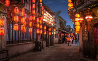 Lanterns street night autumn architecture - the street in front free wallpaper