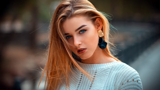 Blonde blueeyes serious portrait rain - free vintage wallpaper