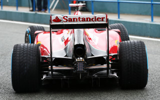 Red race car Alonso Vazquez - a red race car free wallpaper