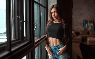 Woman window serious arabesque polaroid - the camera free wallpaper for desktop