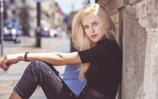 Woman building street clock barbizon - a street free wallpaper