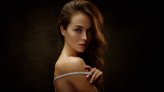 Esztter mattioni portrait bare shoulders - eszter mattioni free wallpaper