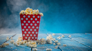 Popcorn bucket blue sky mountains - cinema free wallpaper