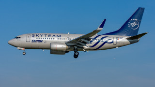 Jetliner skyteam blue sky cloisonnism - blue sky free wallpaper for desktop