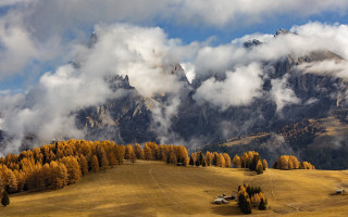 Mountain range trees houses clouds - a few house free wallpaper for desktop
