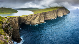 Cliff water mountains forest ocean - andrey esionov free wallpaper