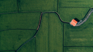 Small house green field red - a red roof free wallpaper