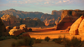 Desert mountains bushes rocks campfire - a few bush free wallpaper