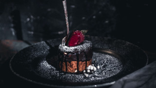 Dessert strawberry plate powdered sugar - a dessert free wallpaper