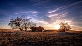 Sunset horizon house tree fence - in the background free wallpaper