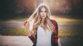 Woman park jacket blonde portrait - a park free wallpaper