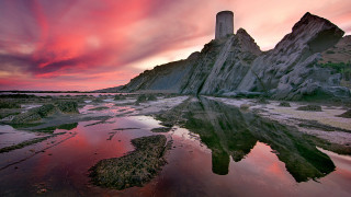 Rocky mountain tower water pink - a rocky mountain free wallpaper