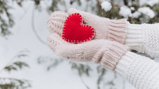 Heart in snow florianne becker - their hand in free wallpaper