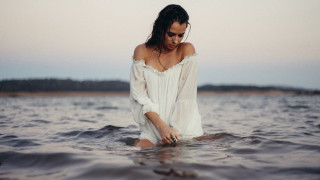 Woman white dress water horizon - cinematic photography free wallpaper