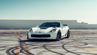 White sports car driving track - circle free wallpaper