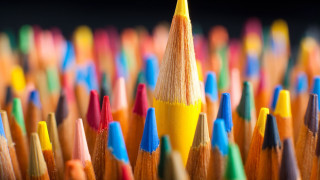 Colored pencils yellow center institutional - in the middle free wallpaper