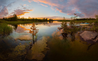 Lake trees clouds rocks autumn - wide angle len free wallpaper for desktop