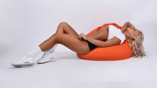 Woman beanbag crossed legs 3d - full body pose free wallpaper