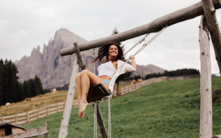 Woman swing field mountains fence - andrea orcagna free wallpaper
