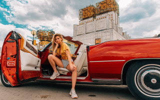 Woman redcar outdoor mountain sitting - caroline chariotdayez free wallpaper for desktop