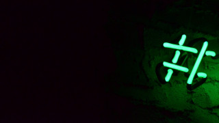 Neon brick wall green glow - a green glow free wallpaper