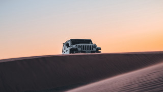 Jeep desert sunset dawn dune - a desert free wallpaper