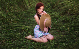 Woman field basket hat dress - a bow tie free wallpaper