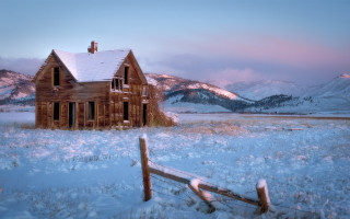Snowy house mountains fence outdoors - american romanticism free wallpaper for desktop