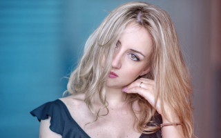 Blonde woman portrait jewelry makeup - daphne mcclure free wallpaper