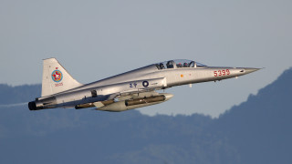 Fighter jet mountains dusk people - dusk time free wallpaper