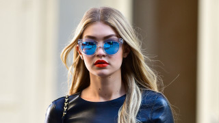 Woman blue sunglasses black top - a red lipstick free wallpaper for desktop