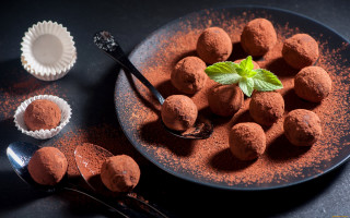 Chocolate truffles mint leaf spoon - professional food photography free wallpaper